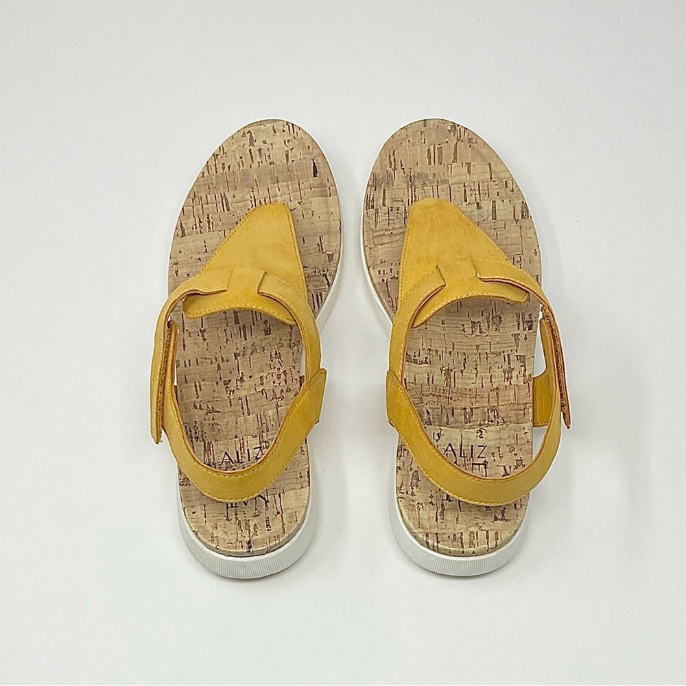 Naturalizer Woman’s Lincoln Sandal Sunset Yellow 9M Leather comfort/support EUC. - Picture 4 of 6